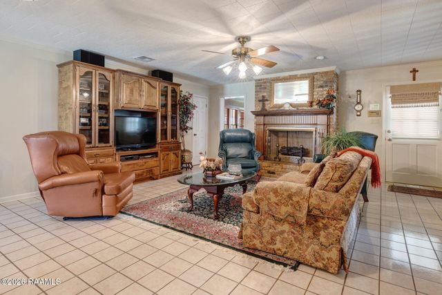 1100 W Gilman Road, Lafayette, LA 70501