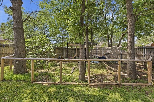 2116 Rockcliffe Loop, College Station, TX 77845