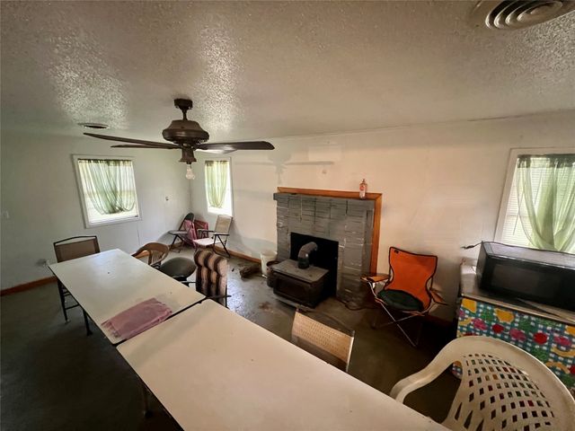 324 Pecan Lane, Newcastle, TX 76372