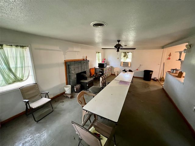 324 Pecan Lane, Newcastle, TX 76372
