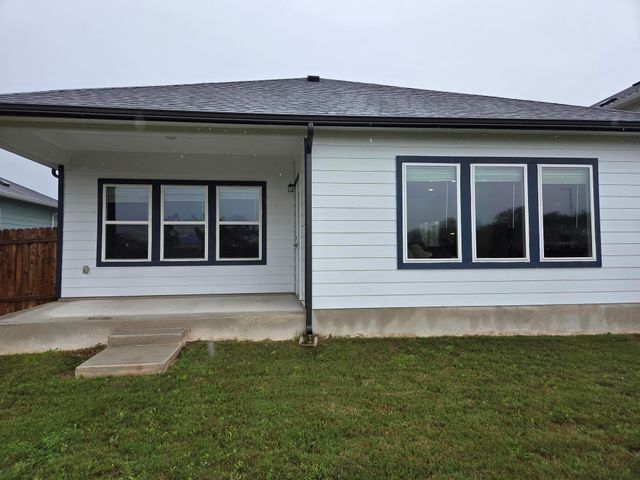 151 Arches DR, Kyle, TX 78640