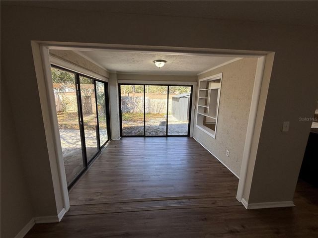 3246 FOX LAKE DRIVE, Tampa, FL 33618