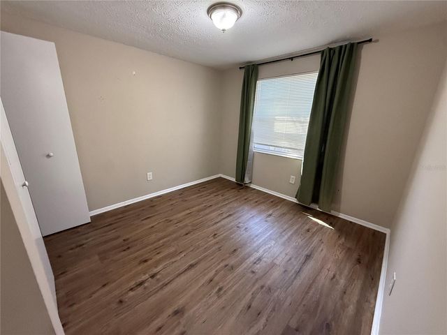 3246 FOX LAKE DRIVE, Tampa, FL 33618