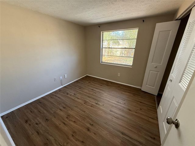 3246 FOX LAKE DRIVE, Tampa, FL 33618