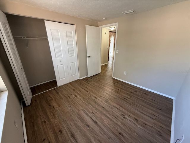 3246 FOX LAKE DRIVE, Tampa, FL 33618