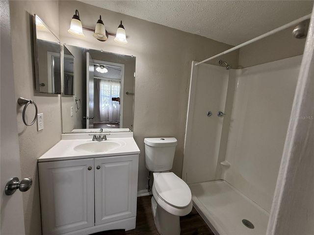 3246 FOX LAKE DRIVE, Tampa, FL 33618