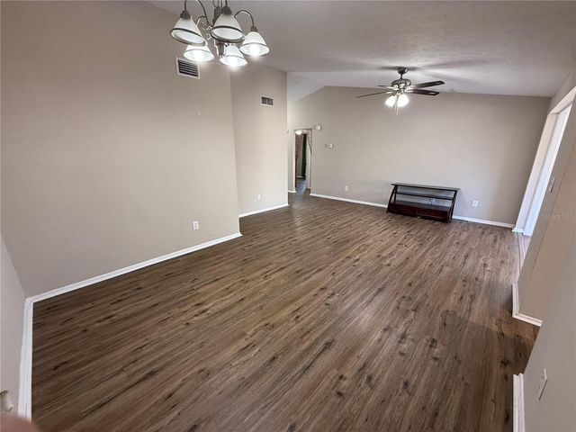 3246 FOX LAKE DRIVE, Tampa, FL 33618