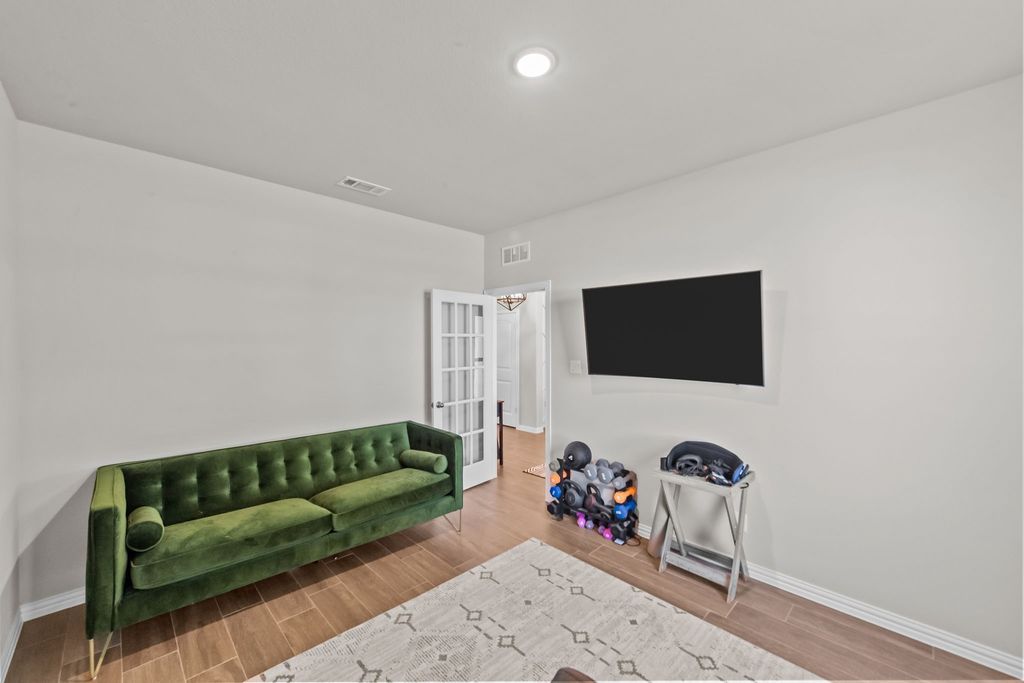 property-img