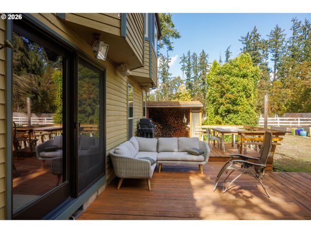 34817 MATTHEWS Rd, Eugene, OR 97405