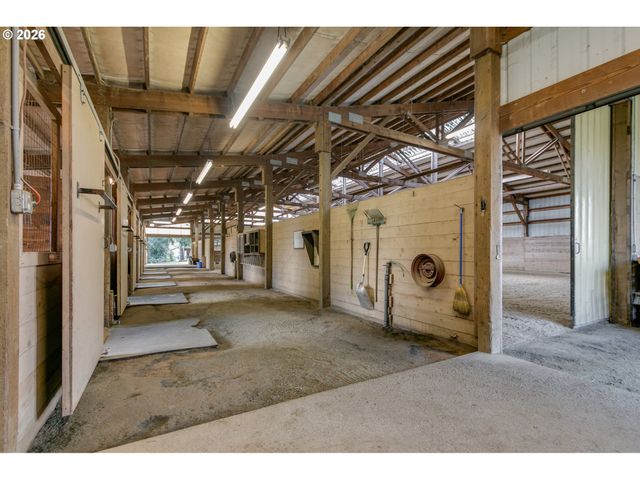 34817 MATTHEWS Rd, Eugene, OR 97405