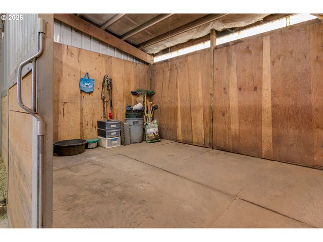 34817 MATTHEWS Rd, Eugene, OR 97405