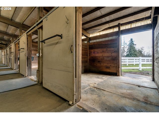 34817 MATTHEWS Rd, Eugene, OR 97405