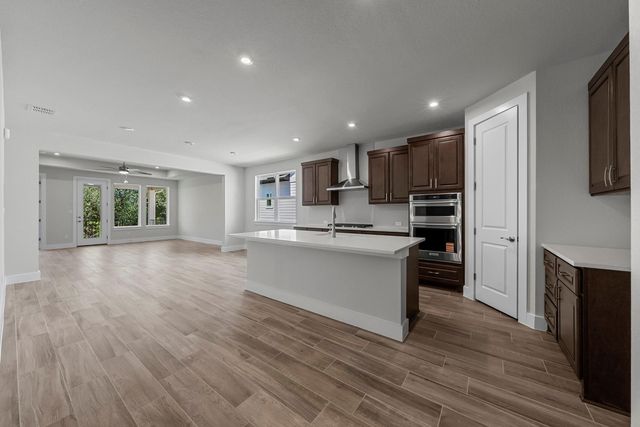 674 Iron Willow LOOP, Dripping Springs, TX 78620