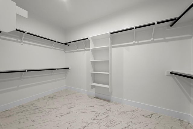 674 Iron Willow LOOP, Dripping Springs, TX 78620