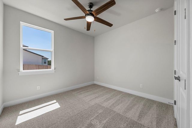 674 Iron Willow LOOP, Dripping Springs, TX 78620