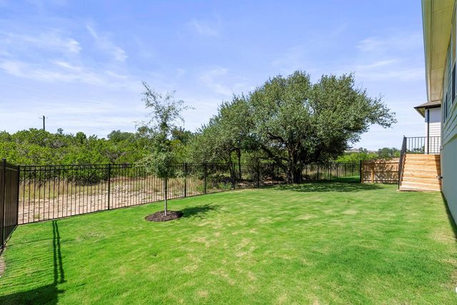 674 Iron Willow LOOP, Dripping Springs, TX 78620