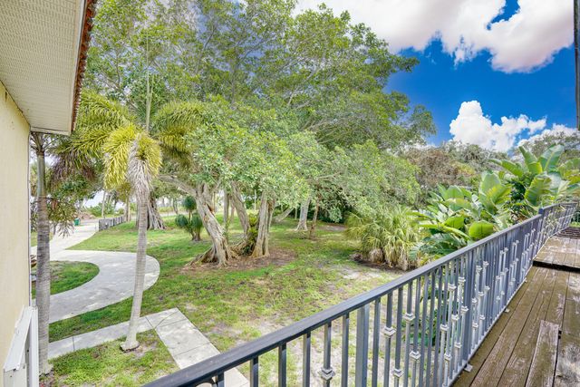 8945 S Indian River Drive, Fort Pierce, FL 34982