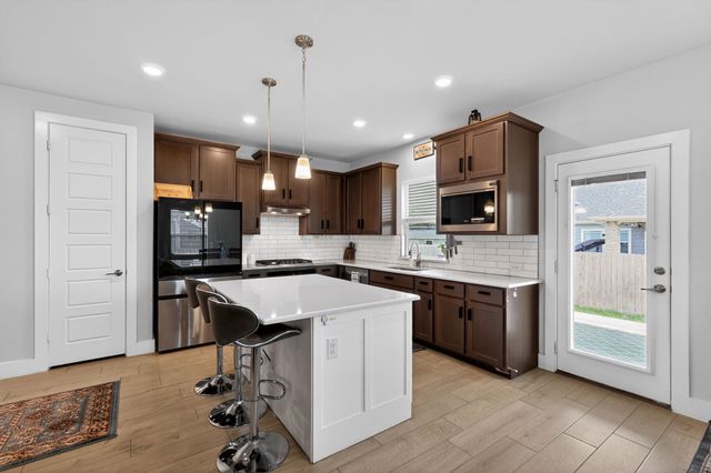 411 W Harwood Road, Euless, TX 76039