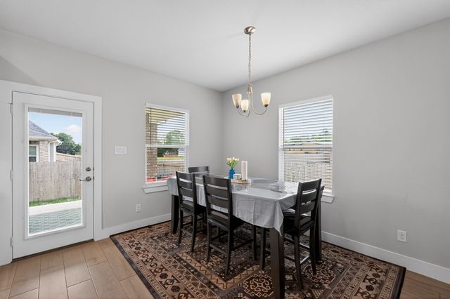 411 W Harwood Road, Euless, TX 76039