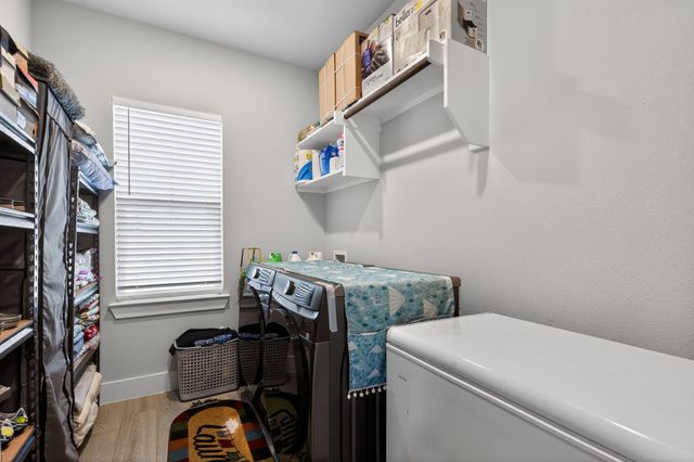 411 W Harwood Road, Euless, TX 76039