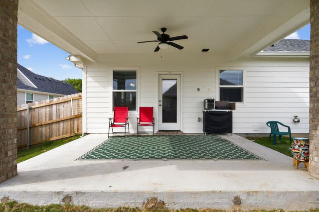 411 W Harwood Road, Euless, TX 76039