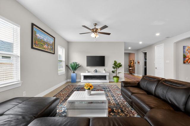 411 W Harwood Road, Euless, TX 76039
