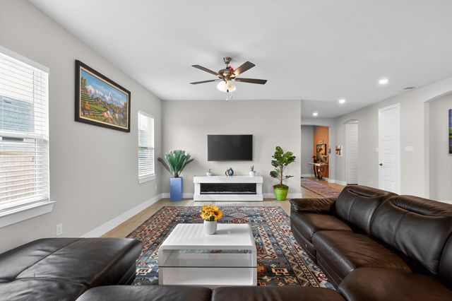 411 W Harwood Road, Euless, TX 76039