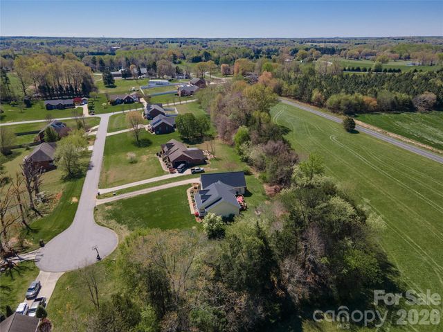 127 Millbranch Lane, Statesville, NC 28625