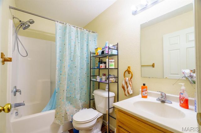 21021 Harbor Ln A & B, St Robert, MO 65584