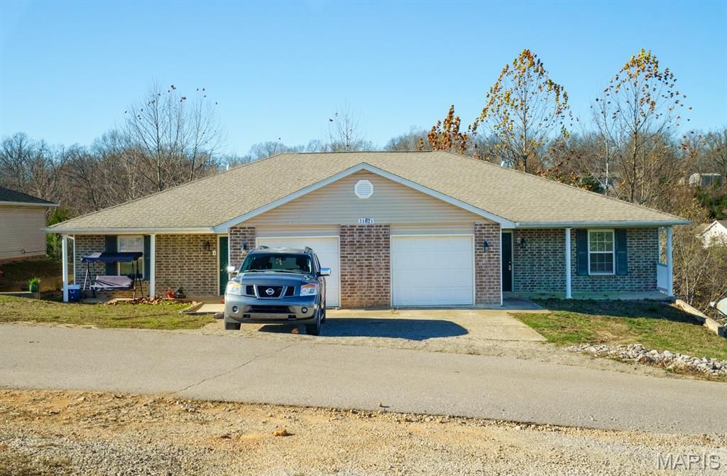 21021 Harbor Ln A & B, St Robert, MO 65584