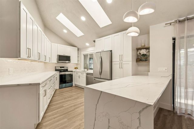 1228 RAINBROOK CIRCLE, Valrico, FL 33596