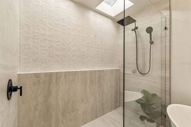 1228 RAINBROOK CIRCLE, Valrico, FL 33596