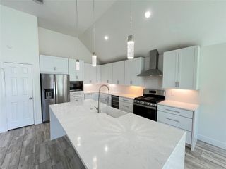 106 N Rambling Ridge Place, Conroe, TX 77385