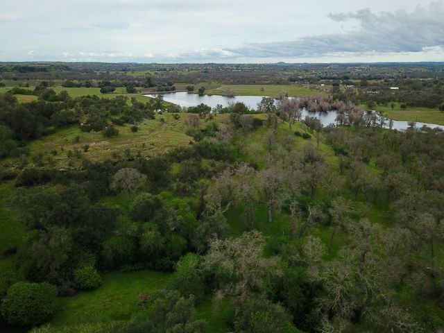 7622 Sagebrush Ln, Wallace, CA 95254