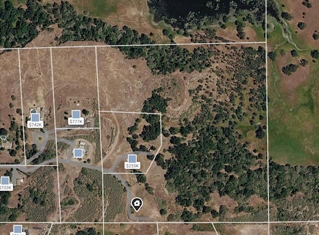 7622 Sagebrush Ln, Wallace, CA 95254