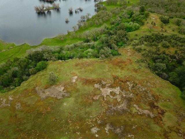 7622 Sagebrush Ln, Wallace, CA 95254