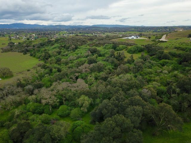 7622 Sagebrush Ln, Wallace, CA 95254