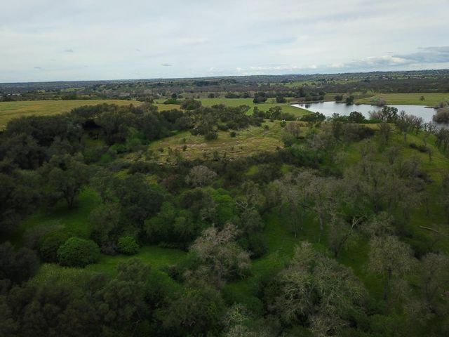 7622 Sagebrush Ln, Wallace, CA 95254