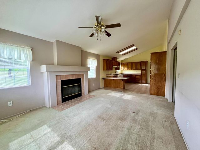 7622 Sagebrush Ln, Wallace, CA 95254