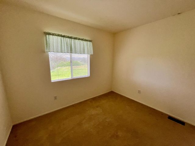 7622 Sagebrush Ln, Wallace, CA 95254