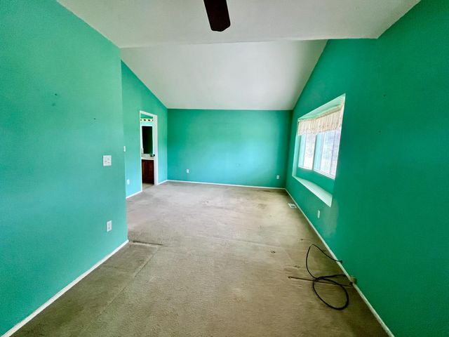 7622 Sagebrush Ln, Wallace, CA 95254