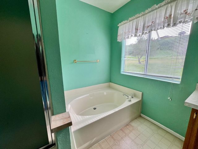 7622 Sagebrush Ln, Wallace, CA 95254