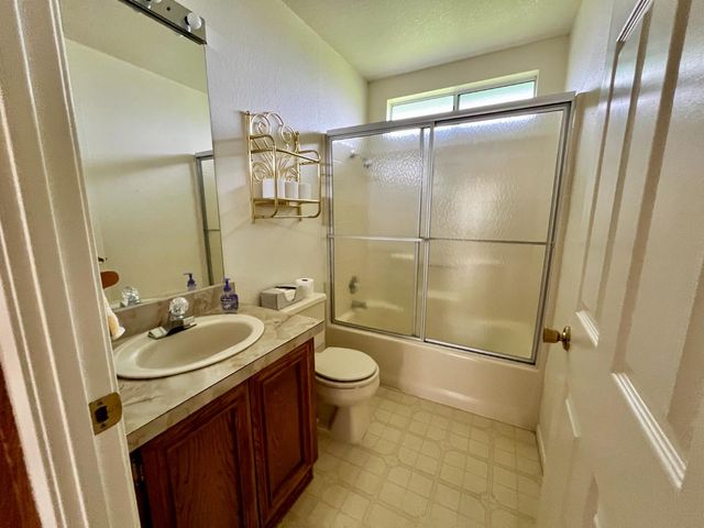 7622 Sagebrush Ln, Wallace, CA 95254