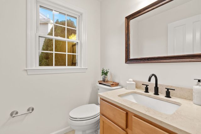 26 Boxberry Ln 26, Rockland, MA 02370
