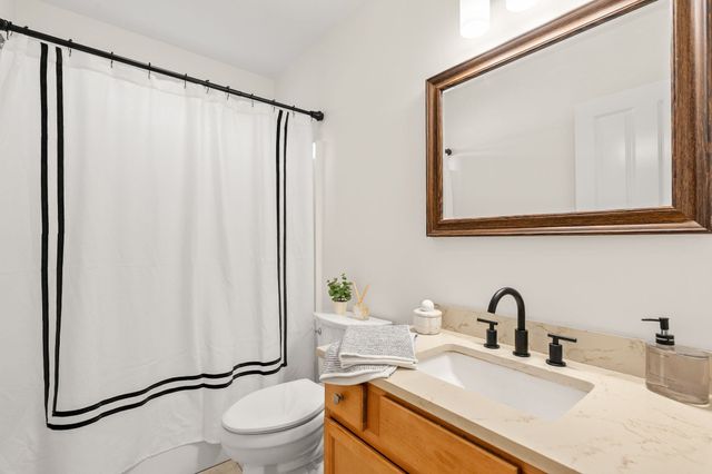26 Boxberry Ln 26, Rockland, MA 02370