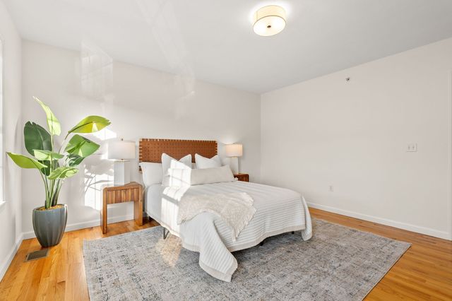 26 Boxberry Ln 26, Rockland, MA 02370