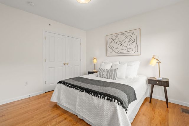 26 Boxberry Ln 26, Rockland, MA 02370