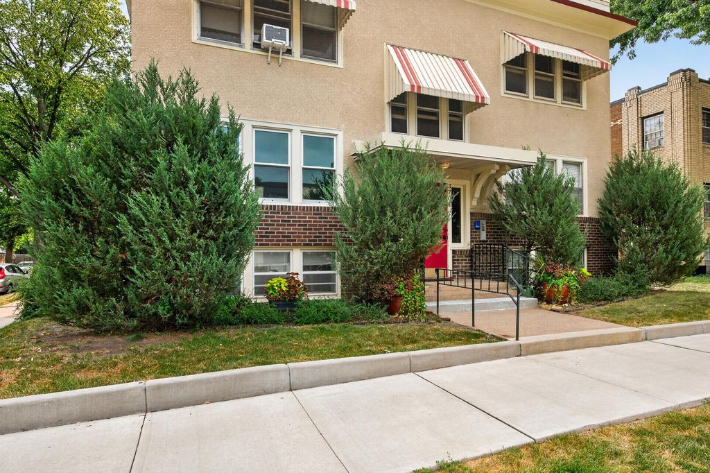 3701 Grand Avenue S 3, Minneapolis, MN 55409 — photo 2