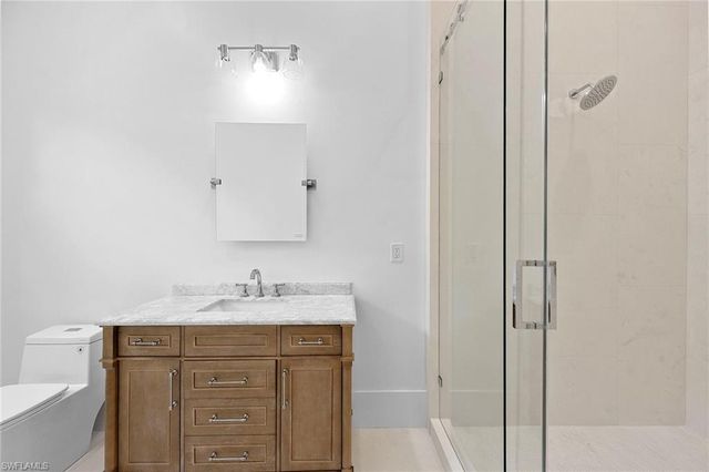 2749 Medallist LN, Naples, FL 34109