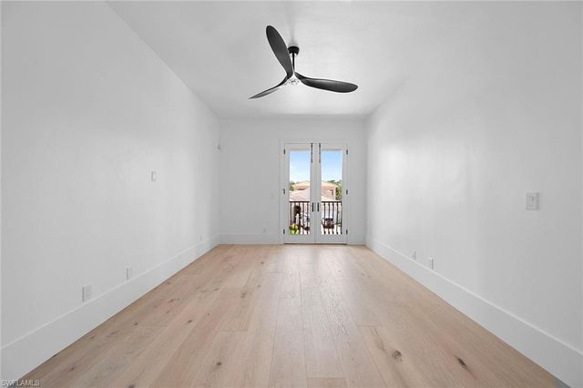 2749 Medallist LN, Naples, FL 34109